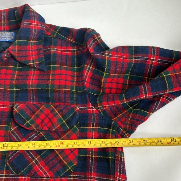 Vintage Pendleton 100% wool long sleeve button down red blue green plaid flannel - Picture 14 of 16